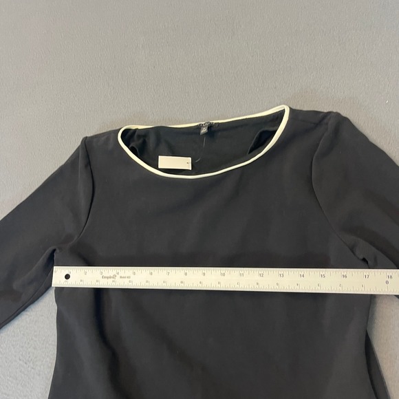 Talbots Petite Medium Black Boat Neck Top Ivory Trim Pearl Button Cuff Shirt NWI - Picture 5 of 9